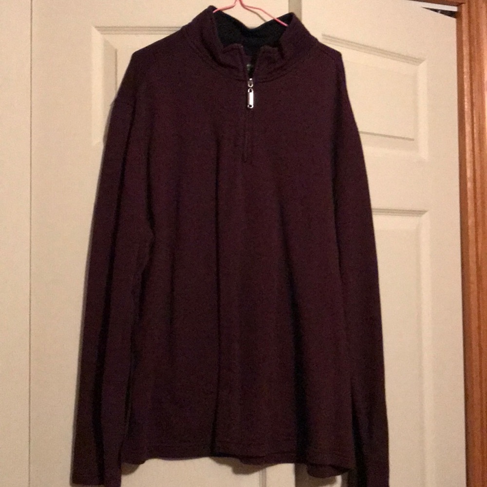 Men’s XL pull over.